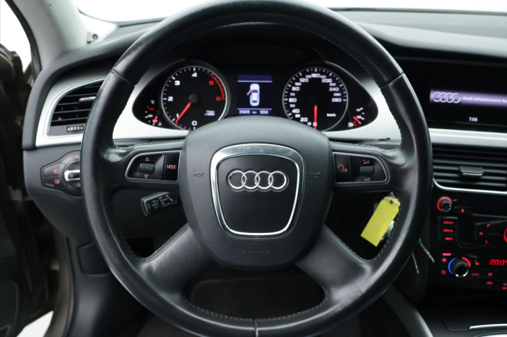 Audi A4 2,0 TDI CZ Xenon Aut. Klima