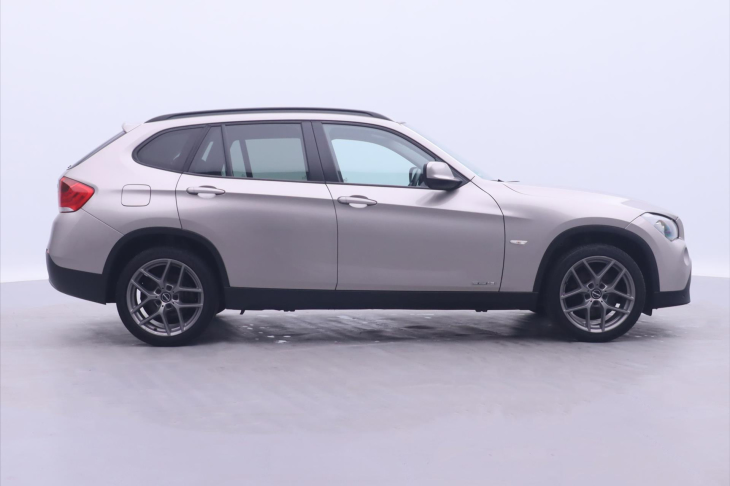 BMW X1 2,0 110kw serv. kniha výhřev tempomat