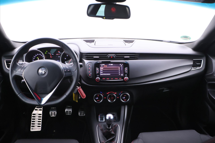 Alfa Romeo Giulietta 1,4 TB Sport Navi Alcantara