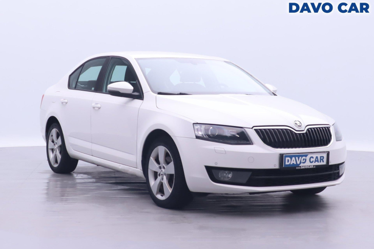 Škoda Octavia 1,6 TDI CZ DSG Elegance Xenon