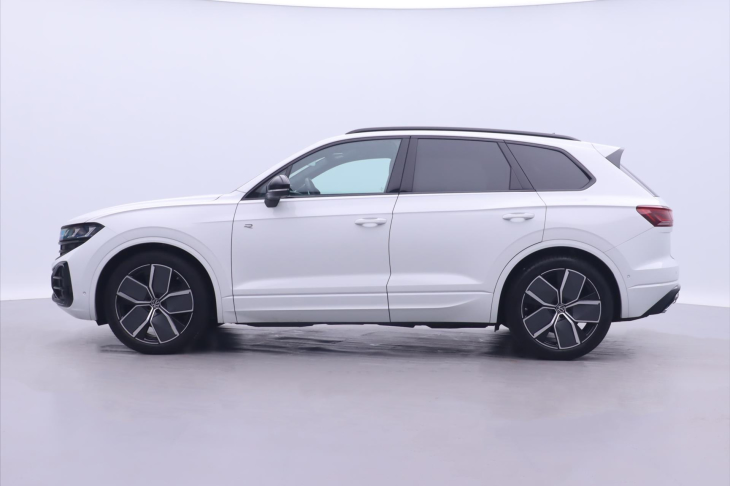 Volkswagen Touareg 3,0 V6 TDI R-Line MODEL 2024