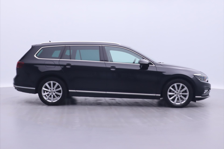 Volkswagen Passat 2,0 TDI DSG Elegance Matrix DPH