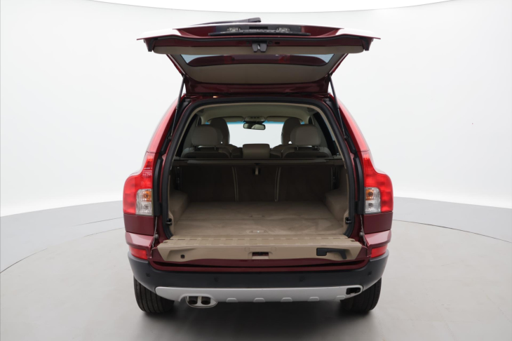 Volvo XC90 2,4 D5 Summum CZ Serv.kniha