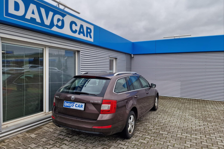 Škoda Octavia 1,2 TSI 77kW Elegance Sport ACC serv. kniha