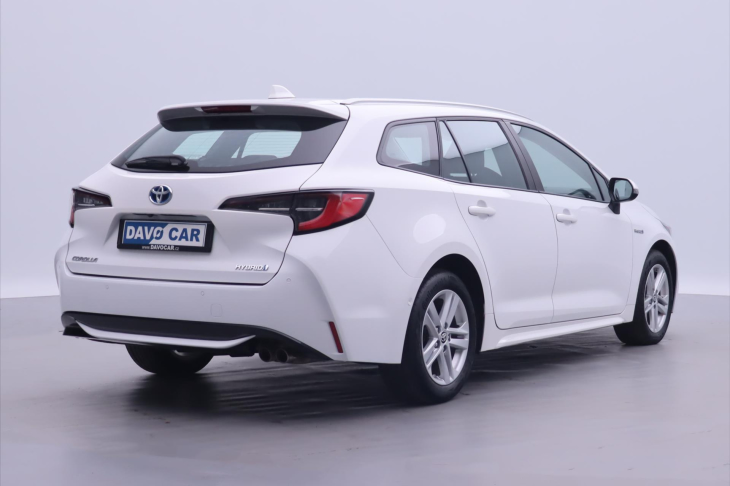 Toyota Corolla 2,0 Hybrid e-CVT Sports CZ DPH