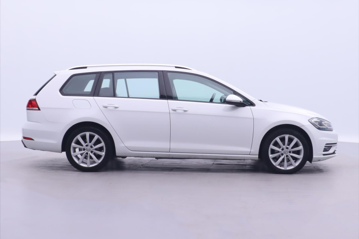 Volkswagen Golf 1,6 TDI Comfortline Tažné CZ