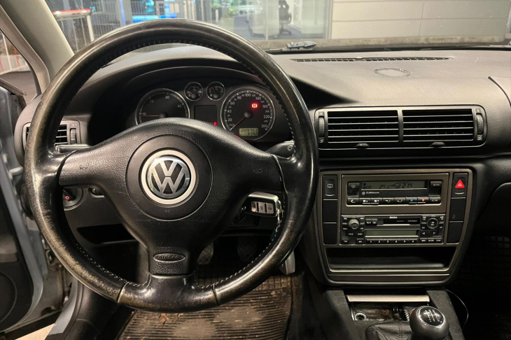 Volkswagen Passat 1,9 TDI 74kW CZ STK 9/25