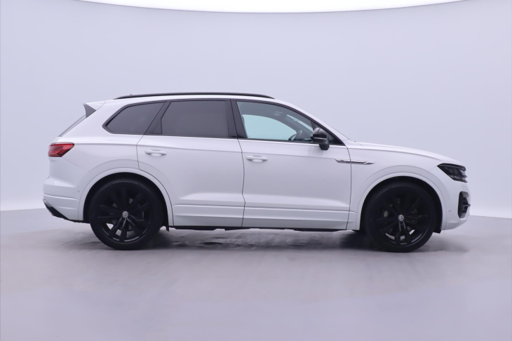 Volkswagen Touareg 4,0 V8 TDI R-Line Black DPH