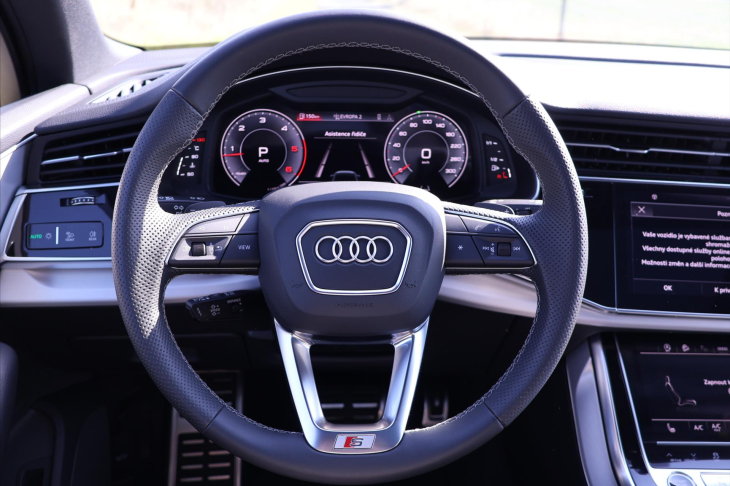 Audi Q7 3,0 V6 TDI S-Line Black CZ DPH