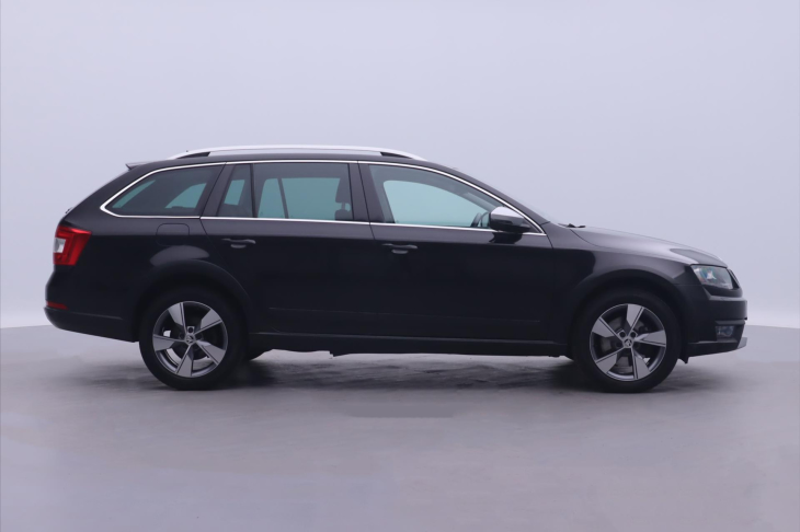 Škoda Octavia 2,0 TDI DSG 4x4 Navi Xenon Scout