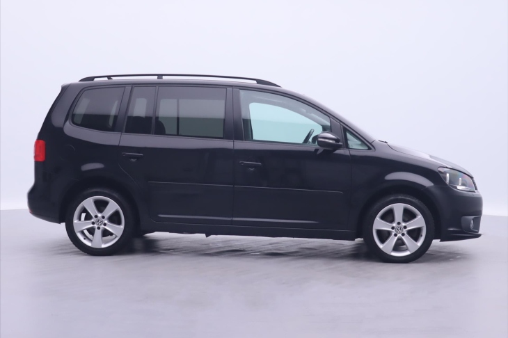 Volkswagen Touran 2,0 103kw DSG navi serv. kniha