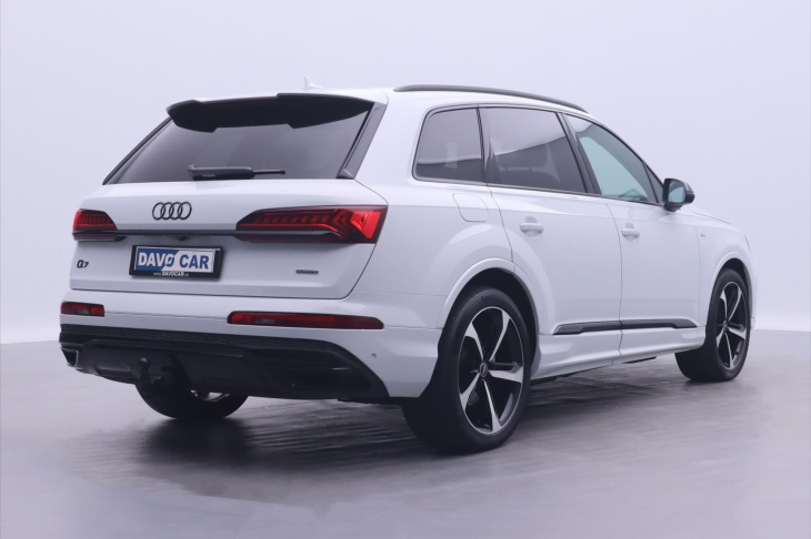 Audi Q7 3,0 V6 TDI CZ S-Line 1.Maj