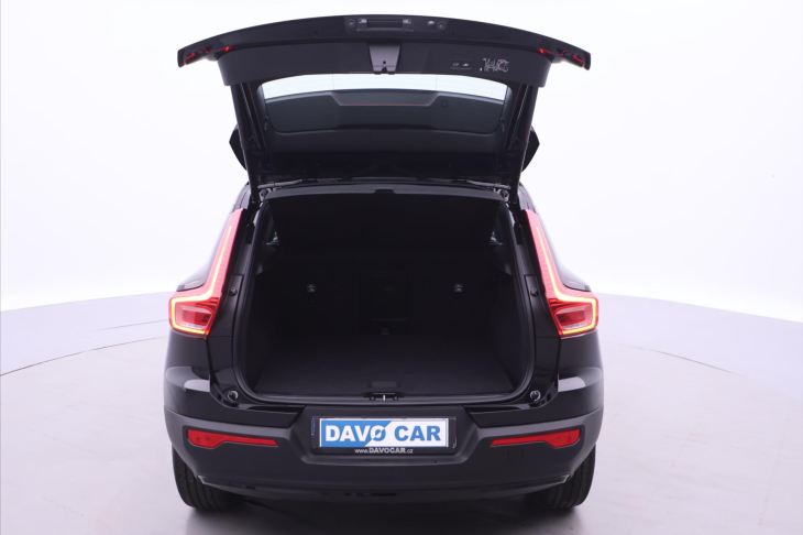 Volvo XC40 2,0 B4 AWD R-Design CZ DPH