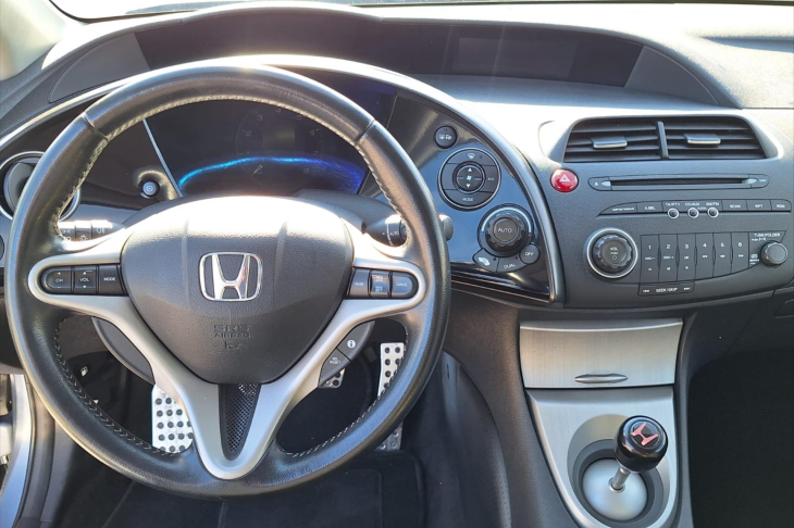 Honda Civic 1,8 i-VTEC 103kW Type S Klima