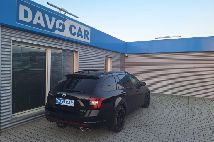 Škoda Octavia 2,0 TDI DSG Virtual 1.Maj. RS