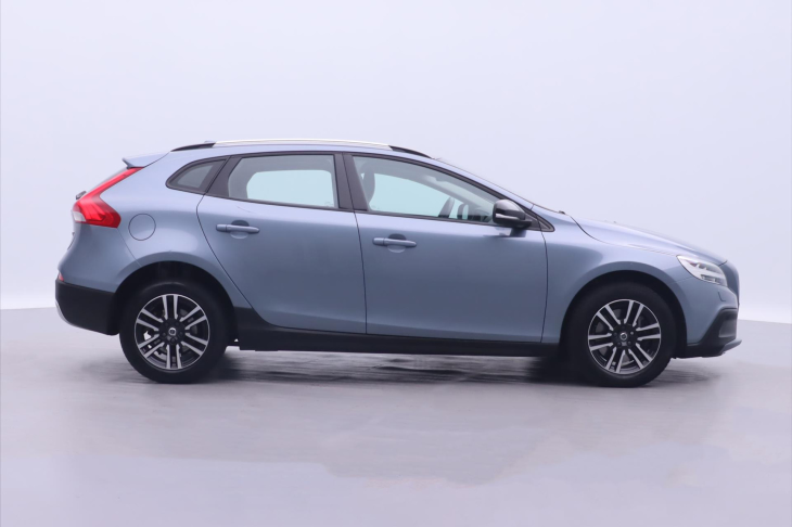 Volvo V40 2,0 D2 88kW Cross Country Navi