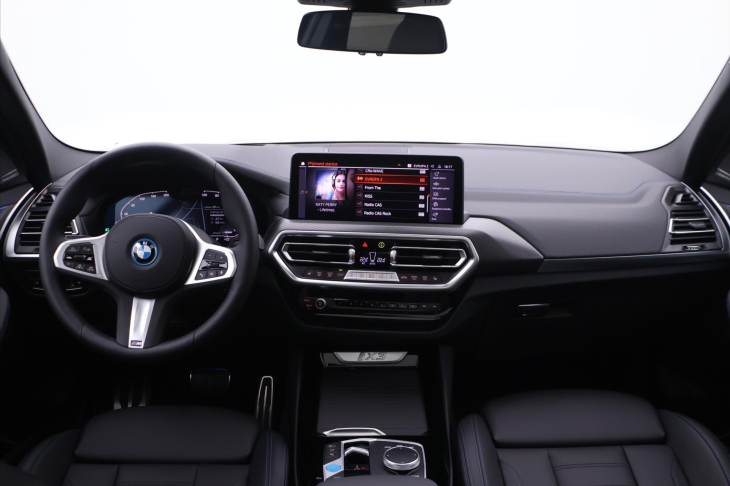 BMW iX3 210kW Impressive