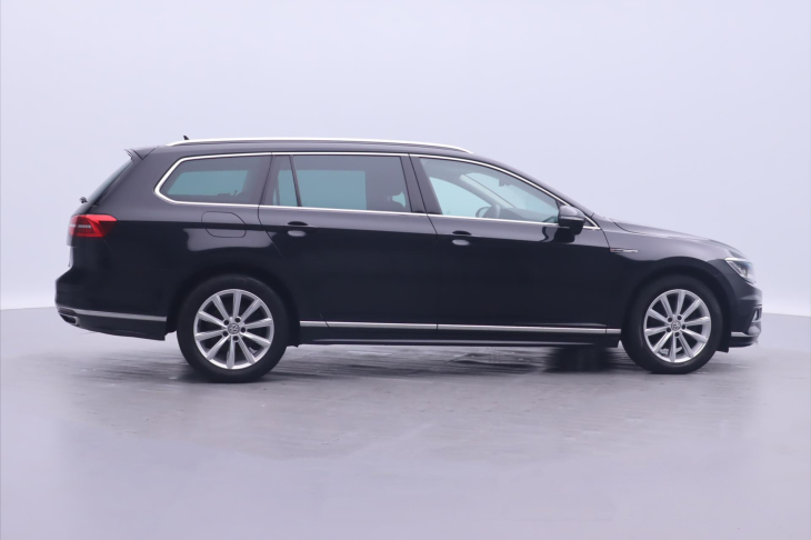 Volkswagen Passat Variant 2,0 TDI 140kW Rline 4motion DSG