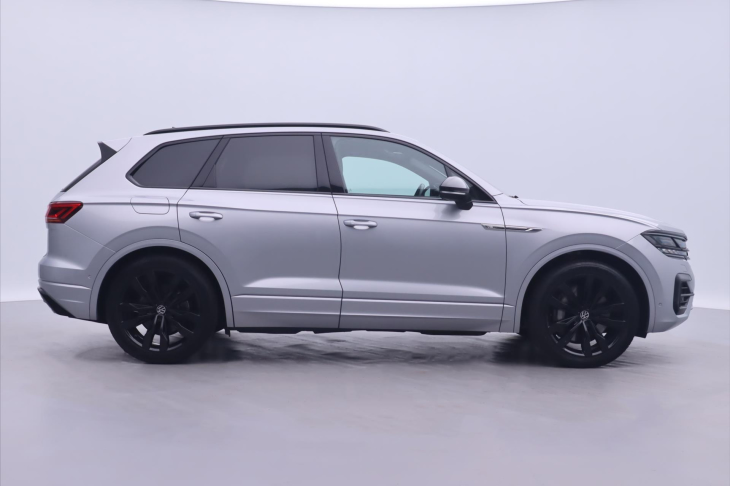 Volkswagen Touareg 4,0 V8 TDI R-Line Black Panorama