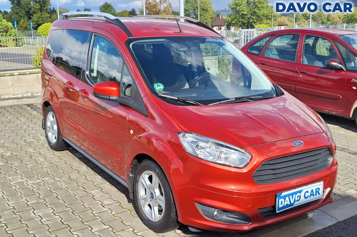 Ford Tourneo Courier 1,0 EcoBoost Titanium CZ