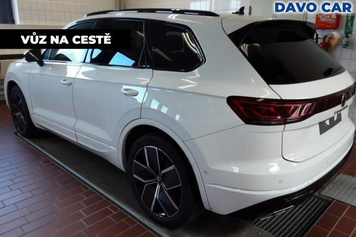 Volkswagen Touareg 3,0 V6 TDI R-Line Panorama DPH