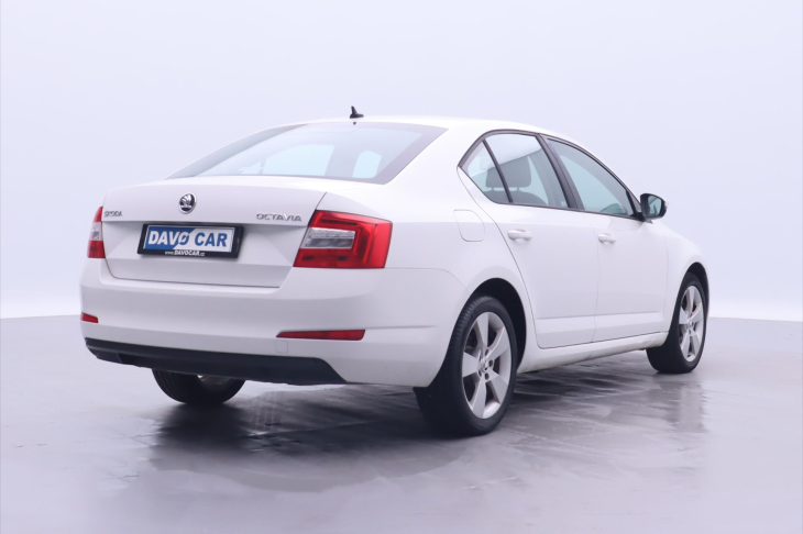 Škoda Octavia 1,6 TDI CZ DSG Elegance Xenon