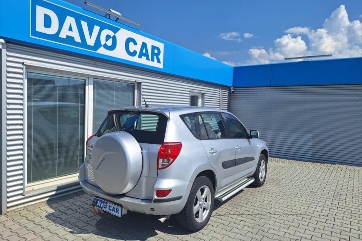 Toyota RAV4 2,0 VVT-i 112kW 4x4 Klima