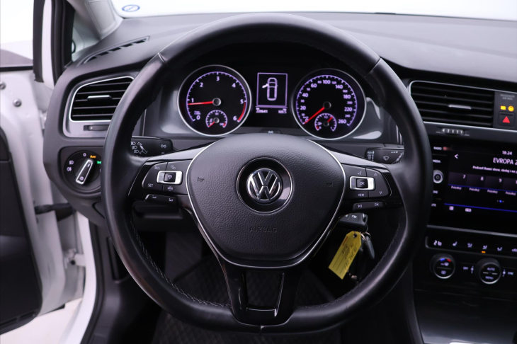 Volkswagen Golf 1,6 TDI Comfortline Tažné CZ