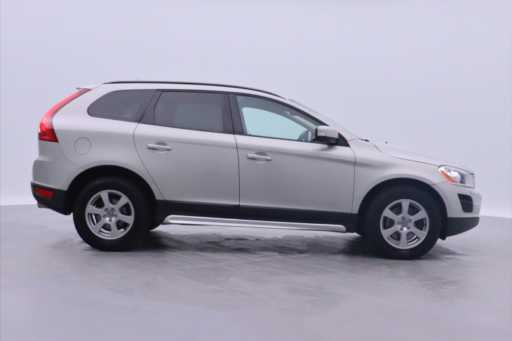 Volvo XC60 2,4 D5 158kW Aut. AWD Xenon