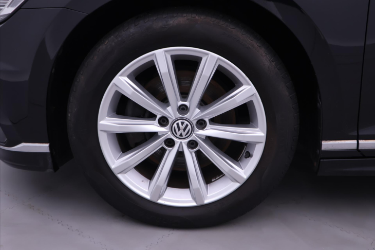 Volkswagen Passat Variant 2,0 TDI 140kW Rline 4motion DSG