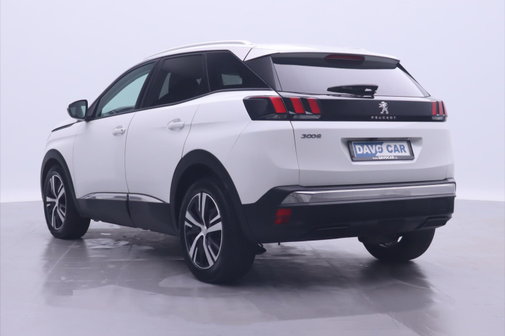 Peugeot 3008 1,2 PureTech 96kW Allure PANO