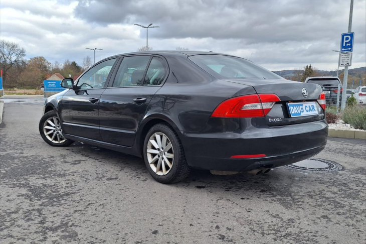 Škoda Superb 1,6 TDI Digitalní AC Xenon LED Výhřevy