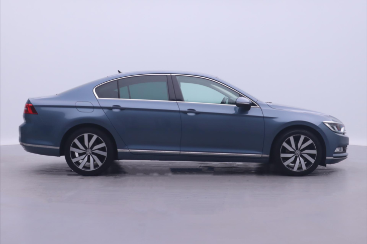 Volkswagen Passat 2,0 TDI DSG CZ Highline DPH