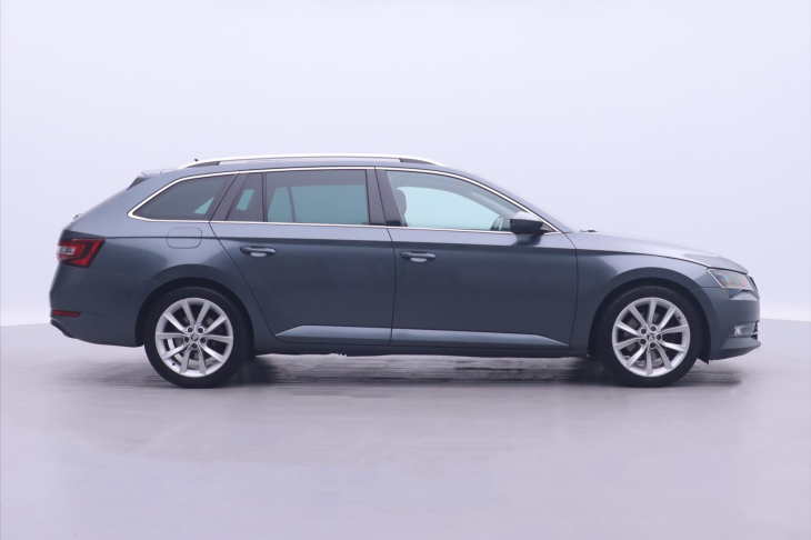 Škoda Superb 2,0 TDI 140kW 4x4 Style DSG