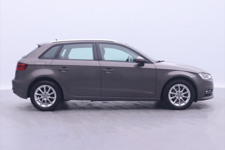 Audi A3 2,0 TDI Attraction Xenon 1.Maj