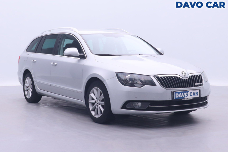 Škoda Superb 1,6 TDI Greenline Navigace