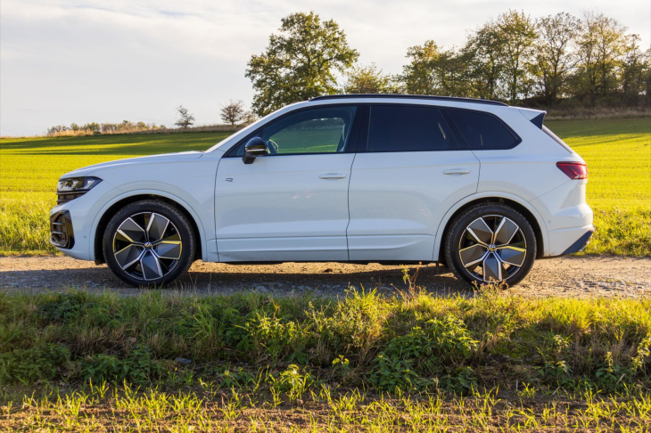 Volkswagen Touareg 3,0 V6 TDI R-Line MODEL 2024