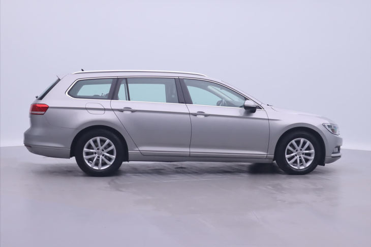 Volkswagen Passat 1,6 TDI DSG Aut.klima Serv.kniha 1.Maj