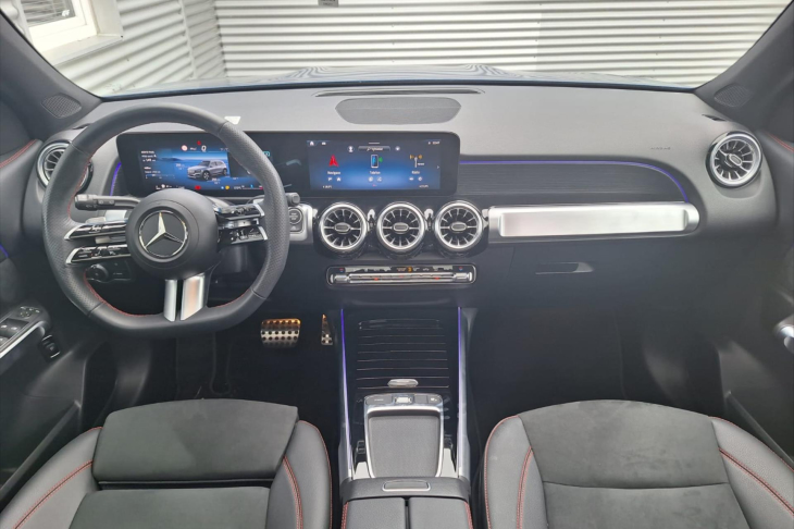 Mercedes-Benz GLB 2,0 220d 4Matic AMG Panorama