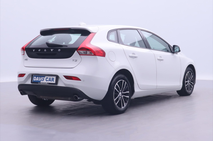 Volvo V40 2,0 T3 112kW CZ Momentum 1.Maj