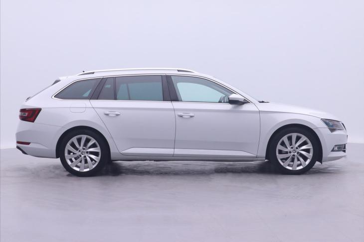 Škoda Superb 2,0 TDI 140kw 4x4 DSG Style Canton ČR