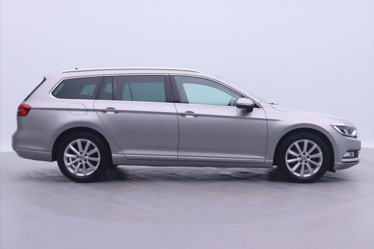 Volkswagen Passat 2,0 TDI Highline Navi LED 1Maj