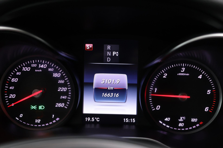 Mercedes-Benz Třídy C 2,1 220d 125kW LED Navi Kůže