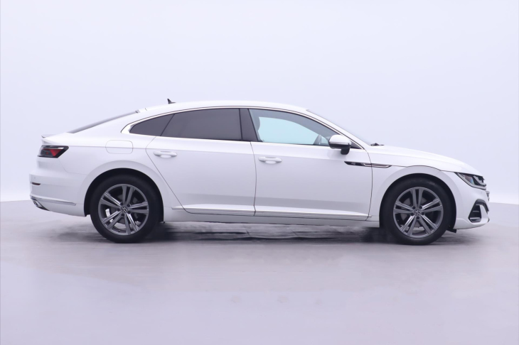 Volkswagen Arteon 2,0 TDI DSG R-line Virtual CZ