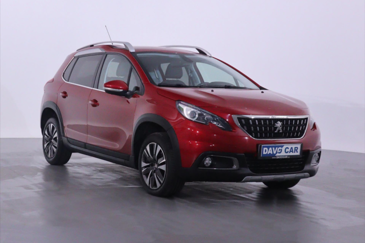 Peugeot 2008 1,2 PT Automat Allure CZ 1.Maj