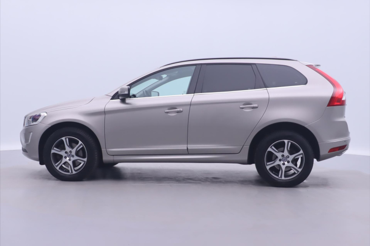 Volvo XC60 2,0 D4 133kW Aut. CZ Momentum