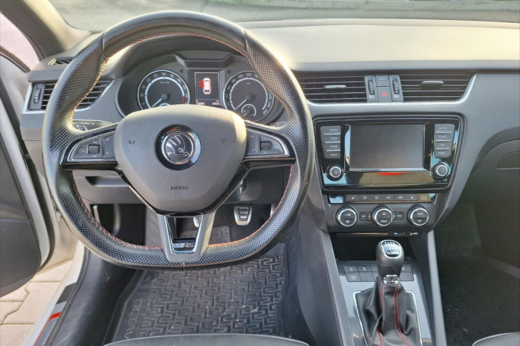 Škoda Octavia 2,0 TDI 135kW CZ DPH RS