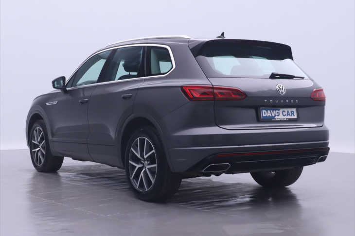 Volkswagen Touareg 3,0 TDI DSG CZ R-Line Kůže DPH