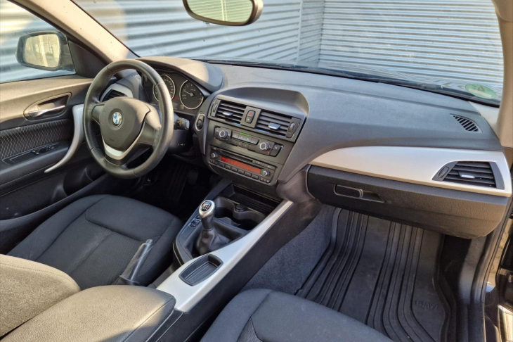 BMW Řada 1 1,6 114i 75kw Mpacket Serv.Kniha