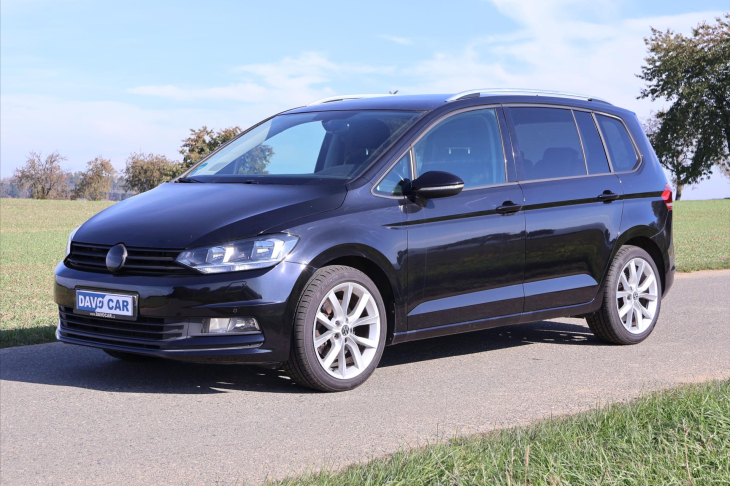 Volkswagen Touran 2,0 TDI 110kw DSG Navi ACC